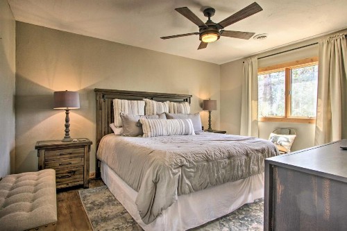 Luxury Cabin with Sweeping Smoky Mountain Views! - image 11
