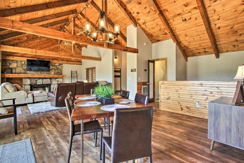 Luxury Cabin with Sweeping Smoky Mountain Views! - image 6