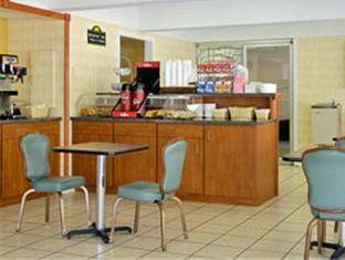 Gatlinburg River Inn - image 3