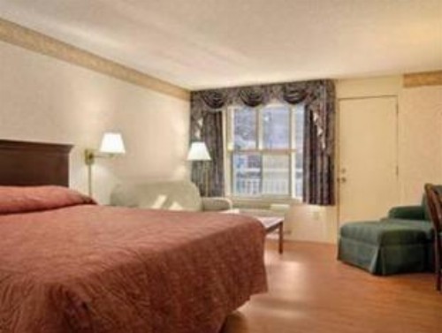 Gatlinburg River Inn - image 6