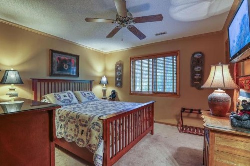 A Southern Point Of View - 3 Bedrooms 2 Baths Sleeps 8 cabin - image 8