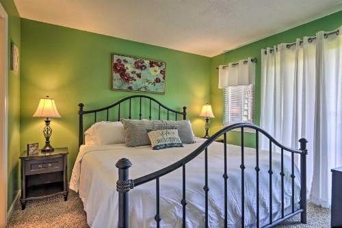 Condo with Pool and Grill Access 4 Mi to Gatlinburg - image 10