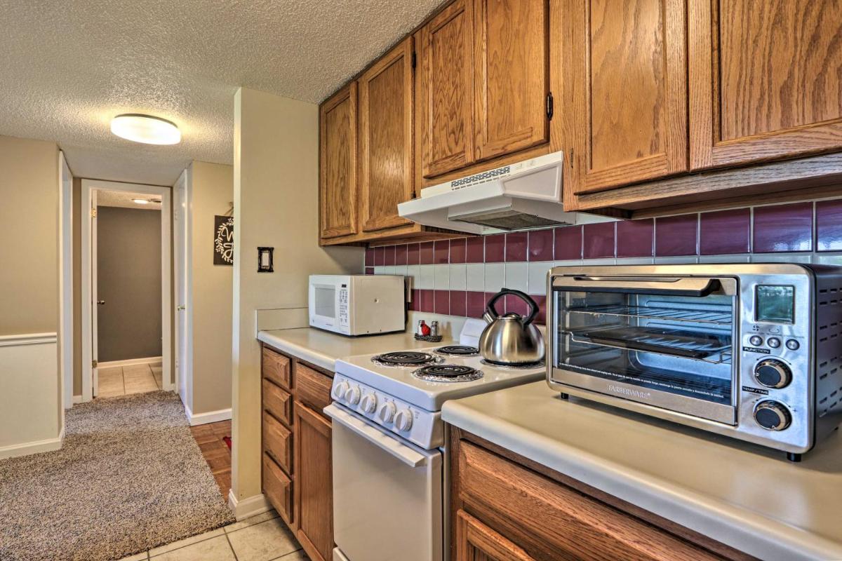 Condo with Pool and Grill Access 4 Mi to Gatlinburg - image 6