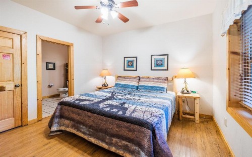 Gatlinburg High End Cabin: Hot Tub Pool Table and More! - image 3
