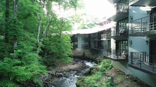 Bear Creek Inn Gatlinburg TN - image 15