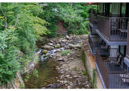 Bear Creek Inn Gatlinburg TN - image 24