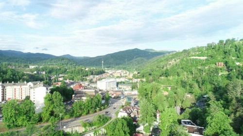 Bear Creek Inn Gatlinburg TN - image 25