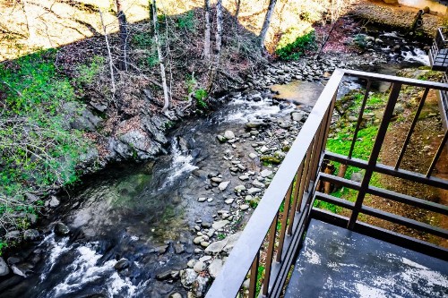 Bear Creek Inn Gatlinburg TN - image 43