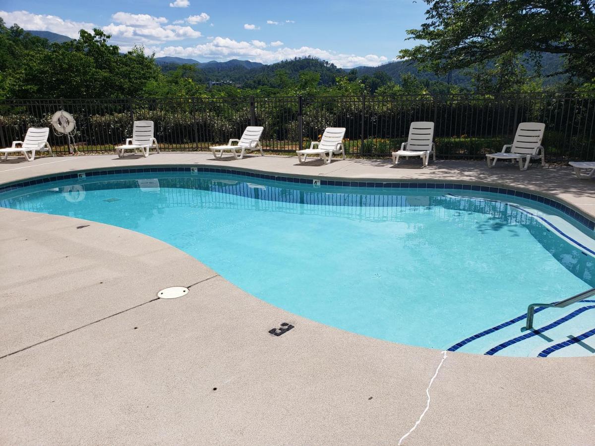 Gatlinburg Chateau 105 - main image