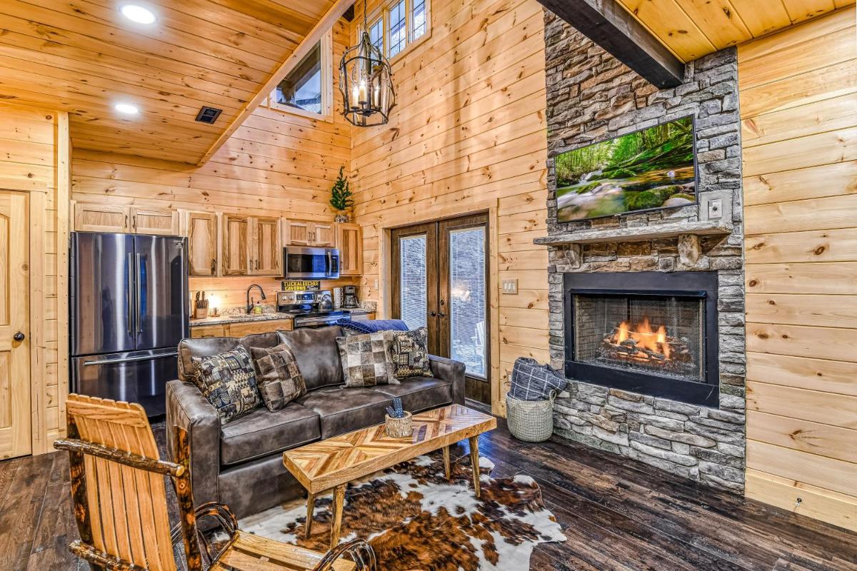 Alpine Creekside Chalet - main image