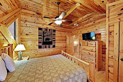 New-Build Resort Cabin - Hot Tub Pools & Tennis cabin - image 11