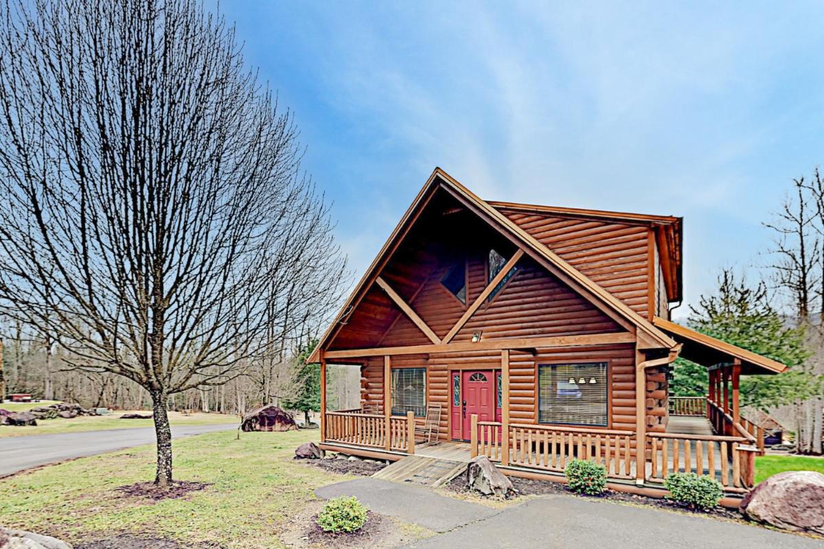 New-Build Resort Cabin - Hot Tub Pools & Tennis cabin - image 3