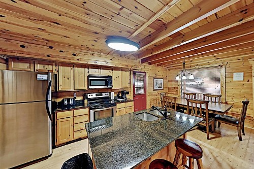 New-Build Resort Cabin - Hot Tub Pools & Tennis cabin - image 7