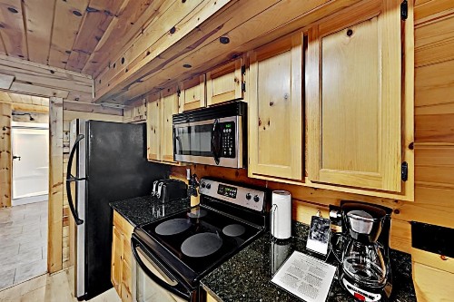 New-Build Resort Cabin - Hot Tub Pools & Tennis cabin - image 8
