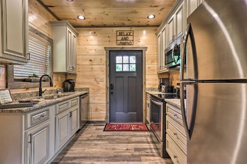 Modern Gatlinburg Cabin with Hot Tub Game Room - image 7