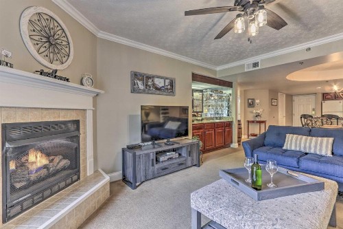 Bootleggers Hideaway - Tranquil Dtwn Condo! - image 5