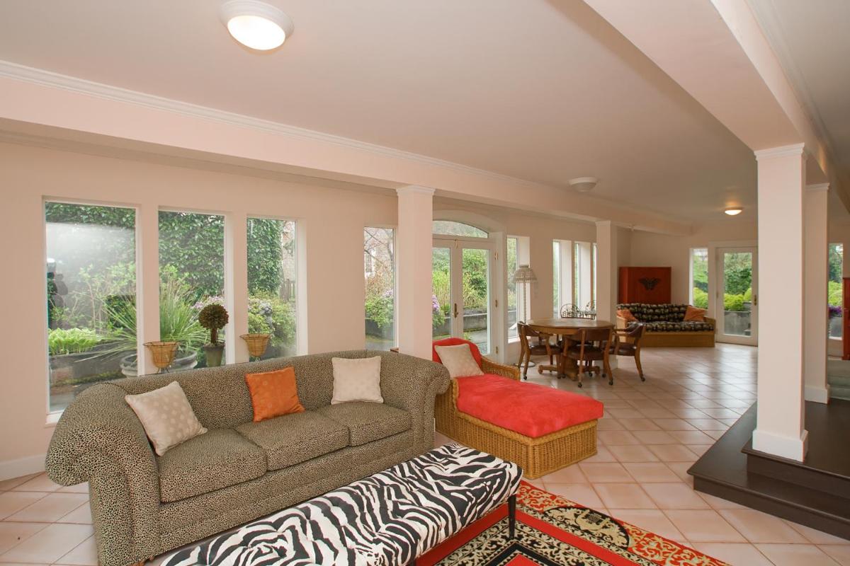 Pacific Way Villa - image 2