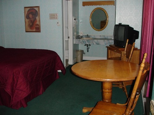 Georgetown Mountain Inn - image 4