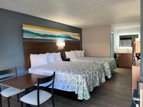 Deluxe Inn Georgetown - image 8