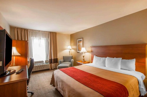 Quality Inn & Suites Germantown North - image 2