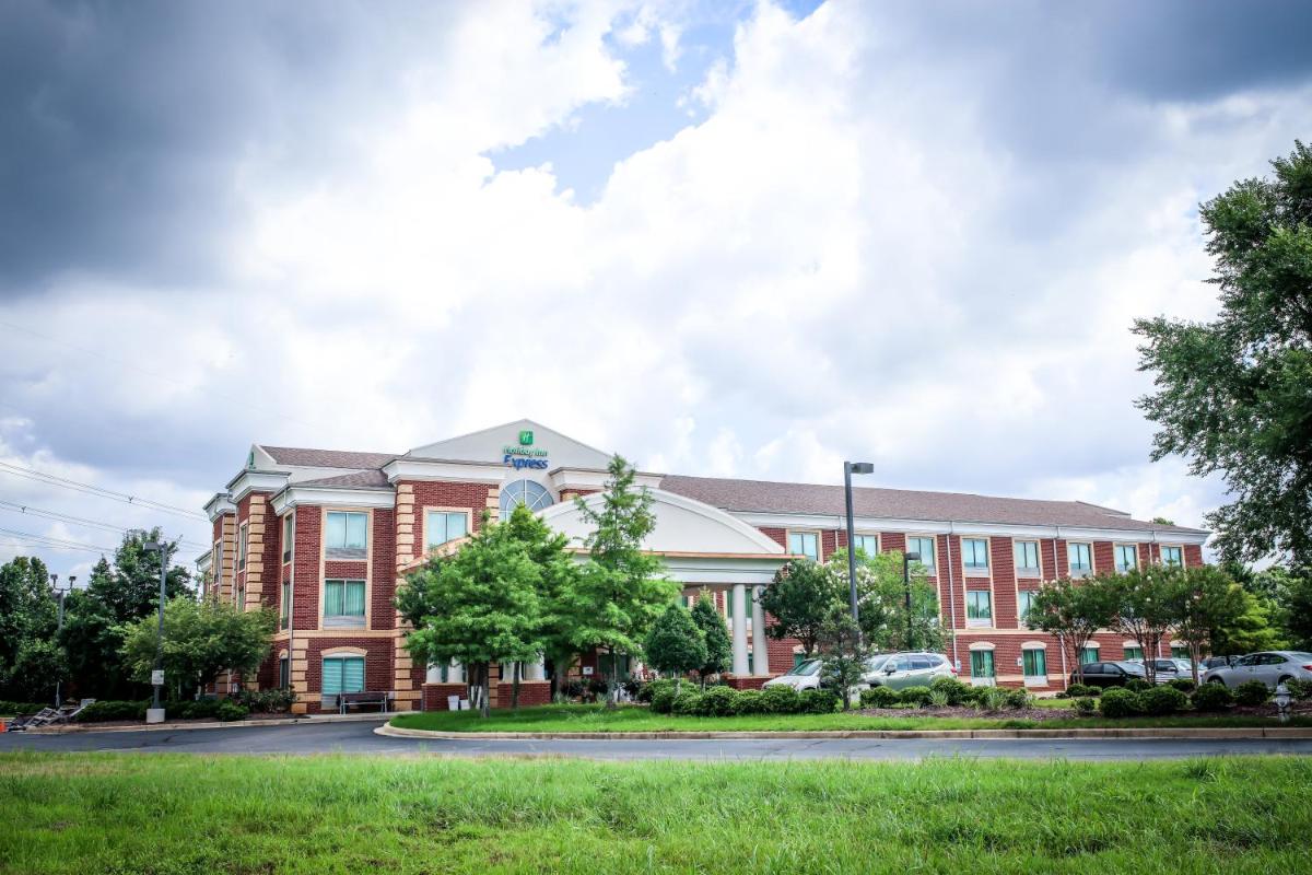 Holiday Inn Express Hotel & Suites Memphis/Germantown an IHG Hotel - main image