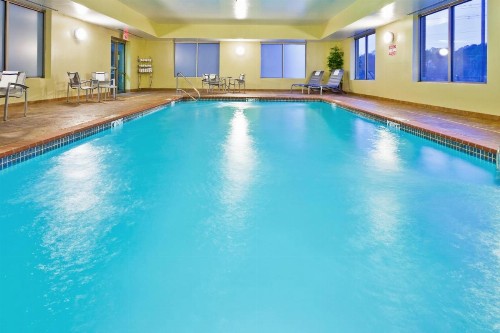 Holiday Inn Express Hotel & Suites Memphis/Germantown an IHG Hotel - image 7