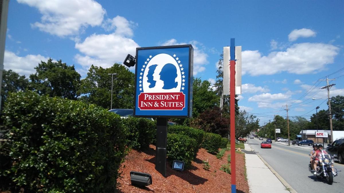 President Inn & Suites - main image