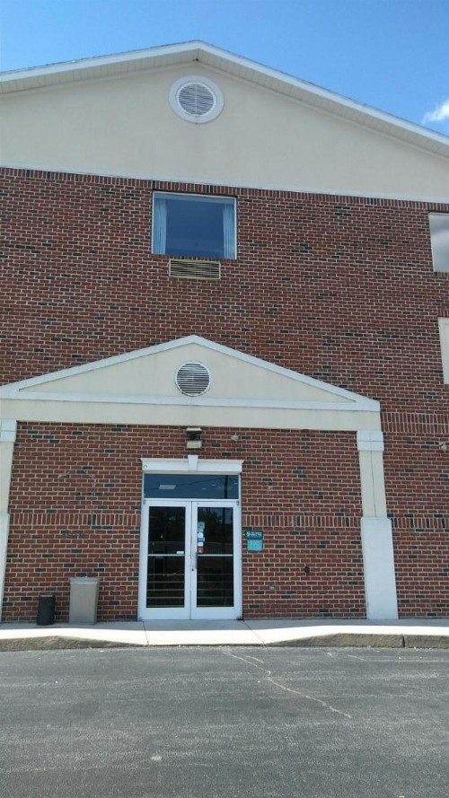 President Inn & Suites - image 3