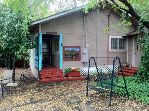 Cozy Cabernet Cabin - image 2