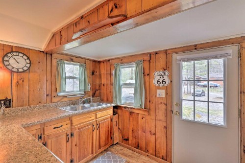 NEW-Gilford Retreat-Walk to Beach 6Mi to Gunstock - image 10