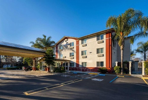 The Inn at 8435 - image 1