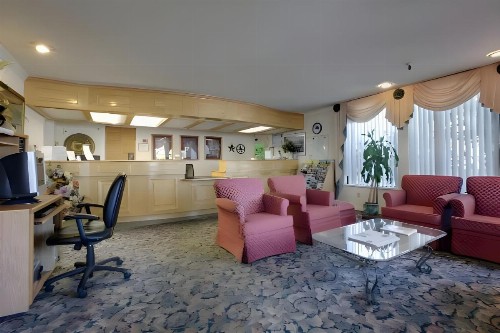 Days Inn by Wyndham Gilroy - image 22