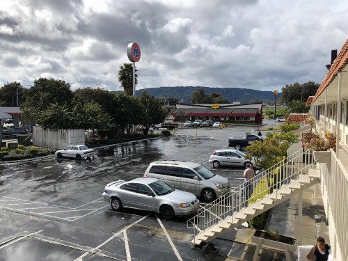 Gilroy Inn - image 22