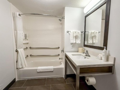 Hilton Garden Inn Gilroy - image 19