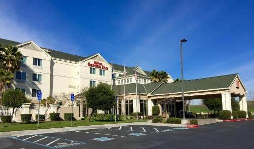 Hilton Garden Inn Gilroy - image 2