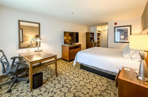 Hilton Garden Inn Gilroy - image 33