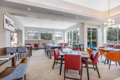 Hilton Garden Inn Gilroy - image 8