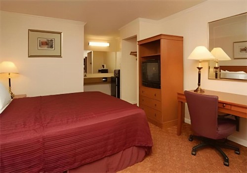 Quality Inn & Suites Gilroy - image 22