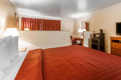 Quality Inn & Suites Gilroy - image 31