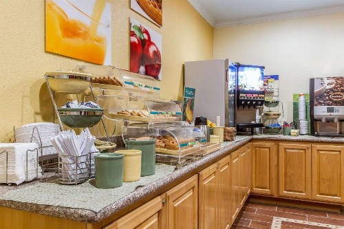 Quality Inn & Suites Gilroy - image 37