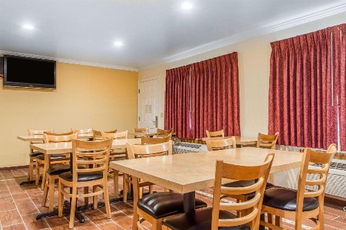 Quality Inn & Suites Gilroy - image 39