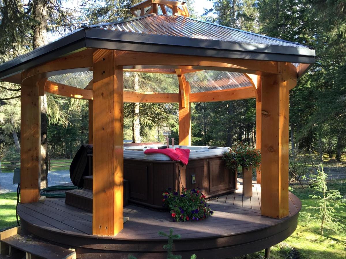 Carriage House Accommodations - main image