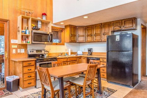 Kelly's Chalet - image 9