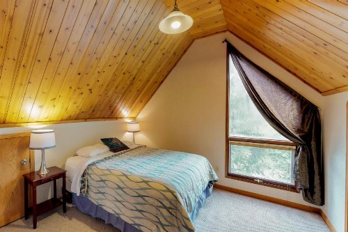 Snowbird Chalet #5 - image 11