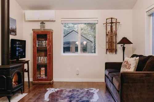 16GS Cabin - image 10