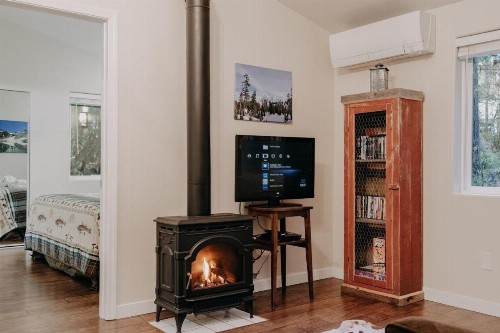16GS Cabin - image 12