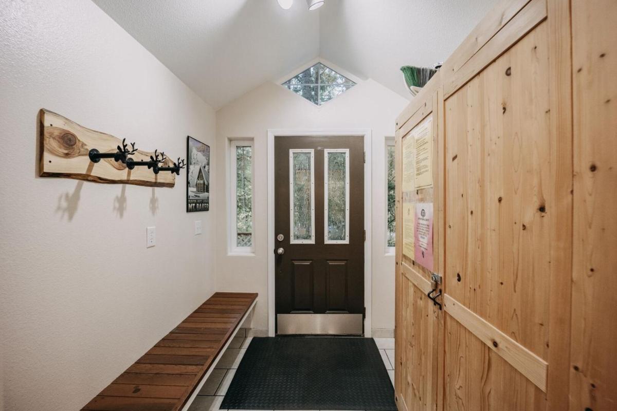 16GS Cabin - image 7