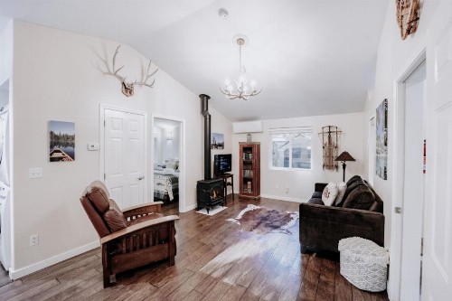 16GS Cabin - image 8