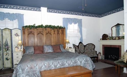 Hall Place Bed & Breakfast - image 5