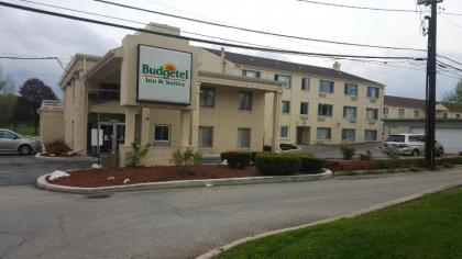 Budgetel Inn and Suites - Glen Ellyn